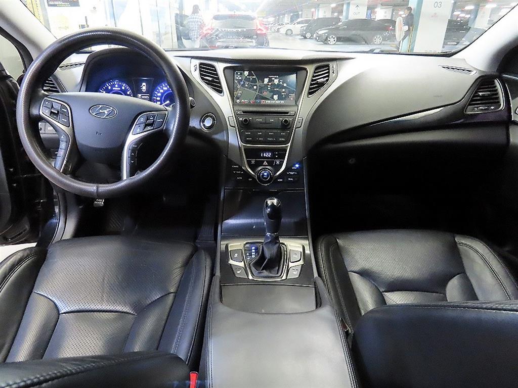 HYUNDAI Grandeur - Vista 10