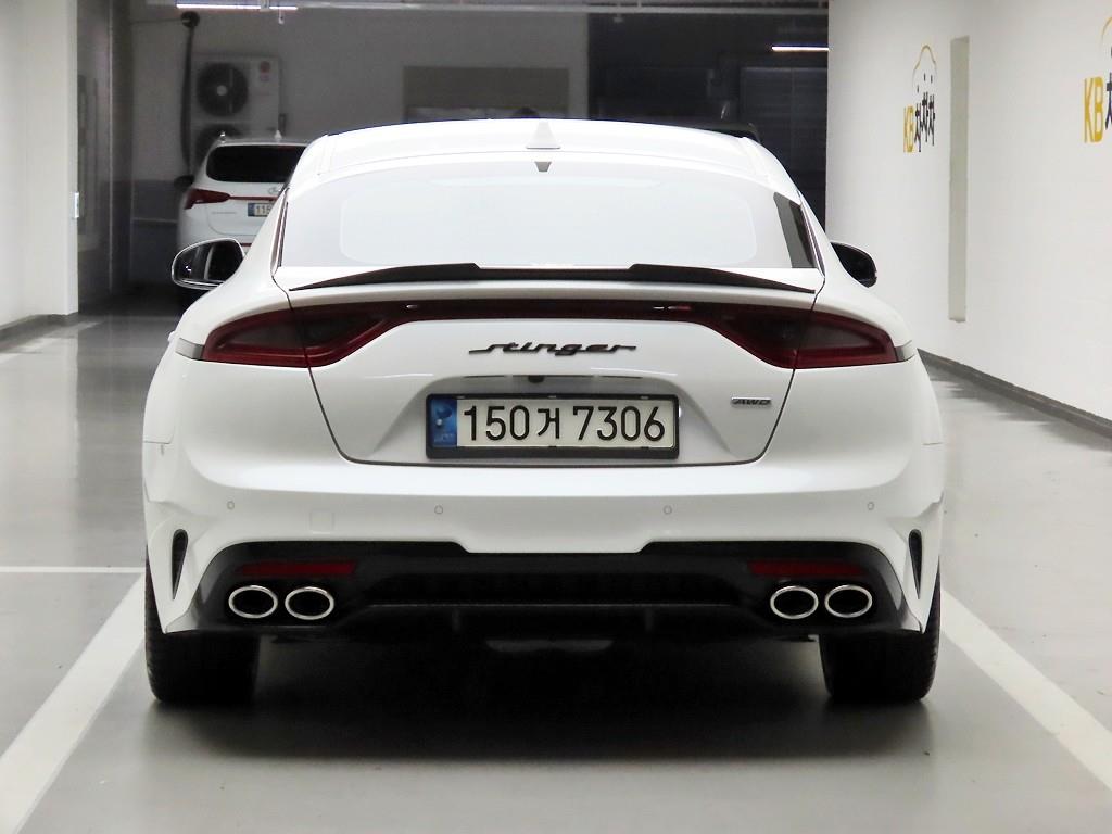 KIA Stinger - Vista 3