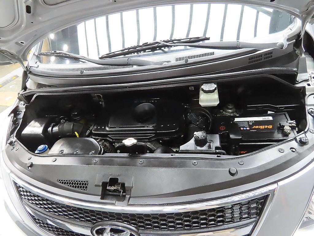 HYUNDAI Starex 2014 Gris - Importación desde Corea - HF Imports Iquique - Foto 7