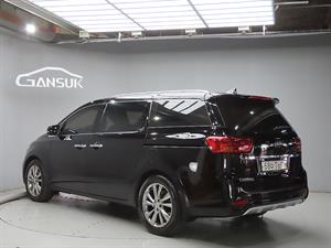 KIA Carnival - Vista 6