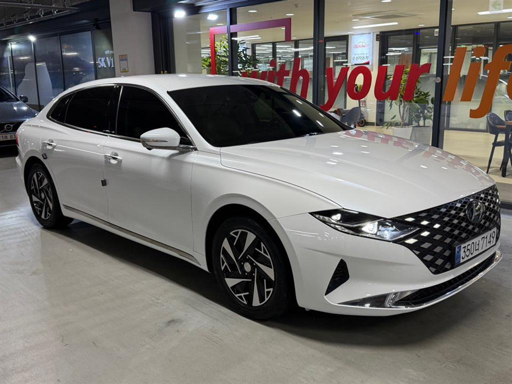 HYUNDAI Grandeur - Vista 2