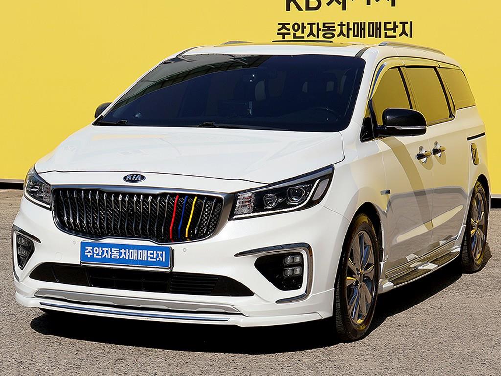 KIA Carnival - Vista 3