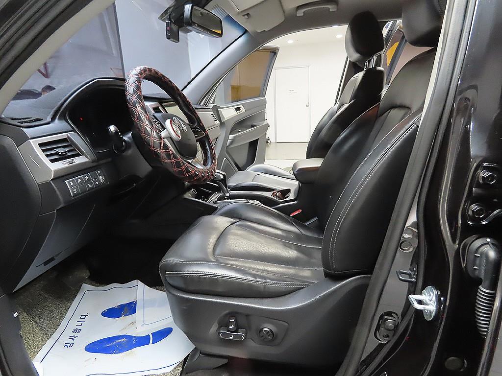 Ssangyong Rexton 2019 Negro - Importación desde Corea - HF Imports Iquique - Foto 12