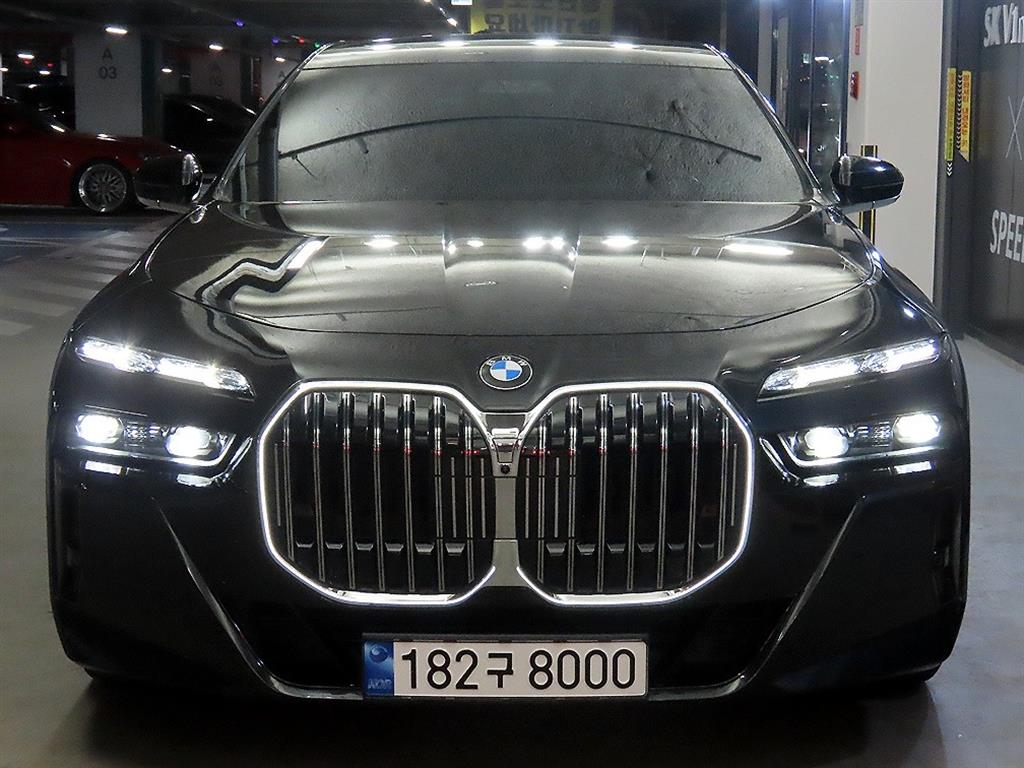 BMW 7 Series - Vista 2