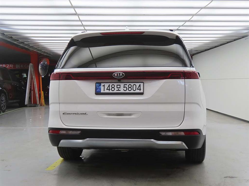 KIA Carnival - Vista 3