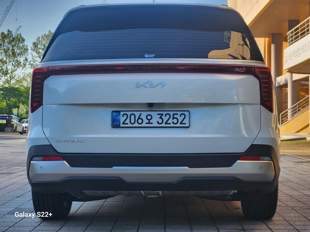 KIA Carnival - Vista 4