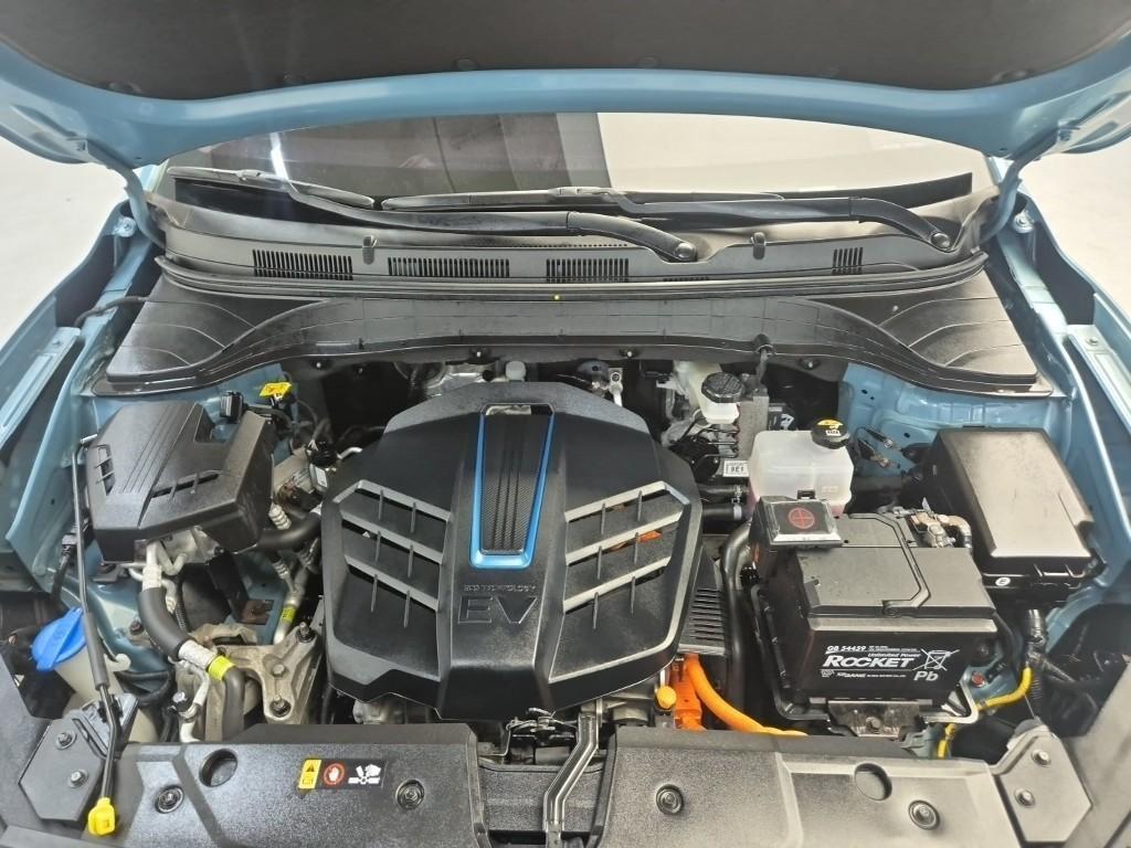 HYUNDAI Kona - Vista 5