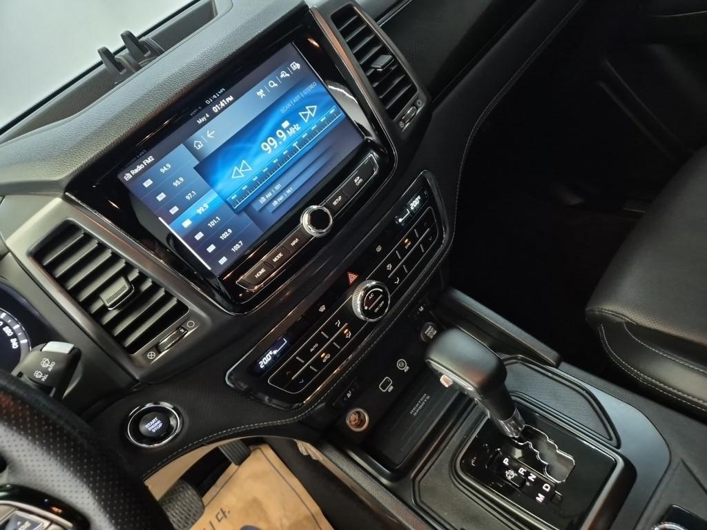 Ssangyong Rexton - Vista 10