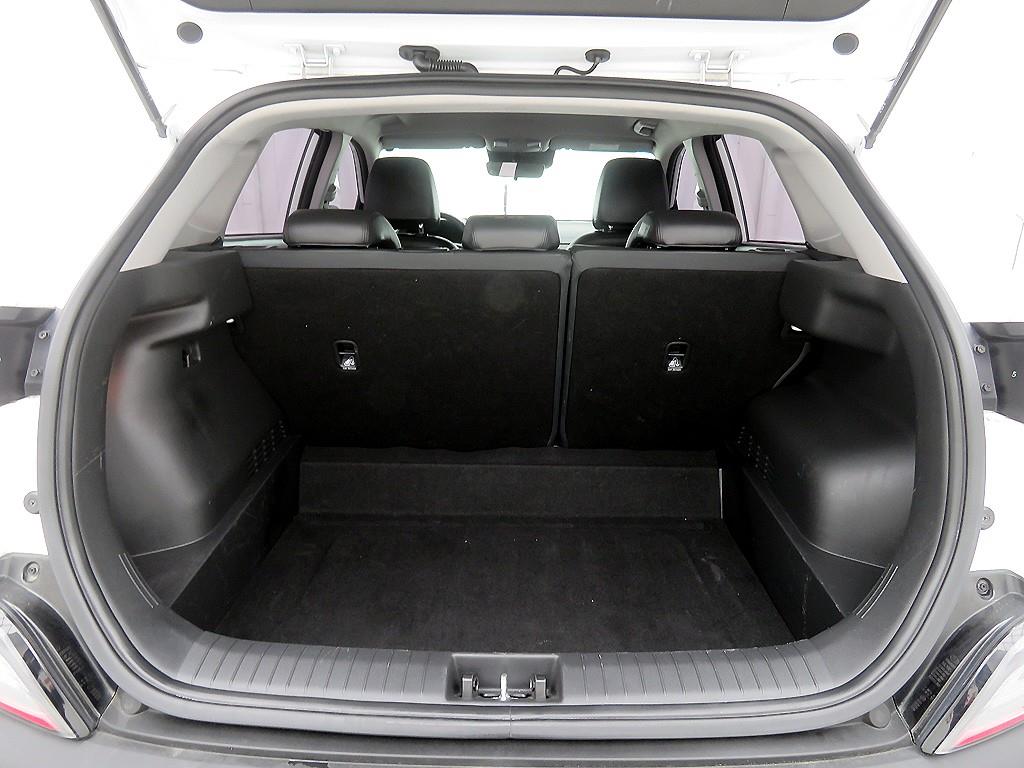 HYUNDAI Kona - Vista 5