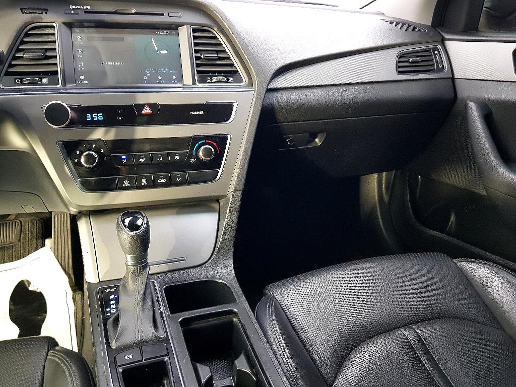HYUNDAI Sonata - Vista 10