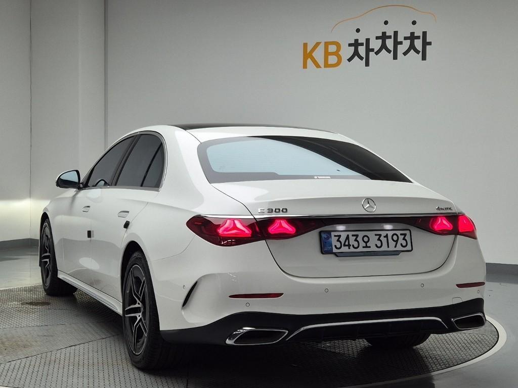 Mercedes Benz E class - Vista 2