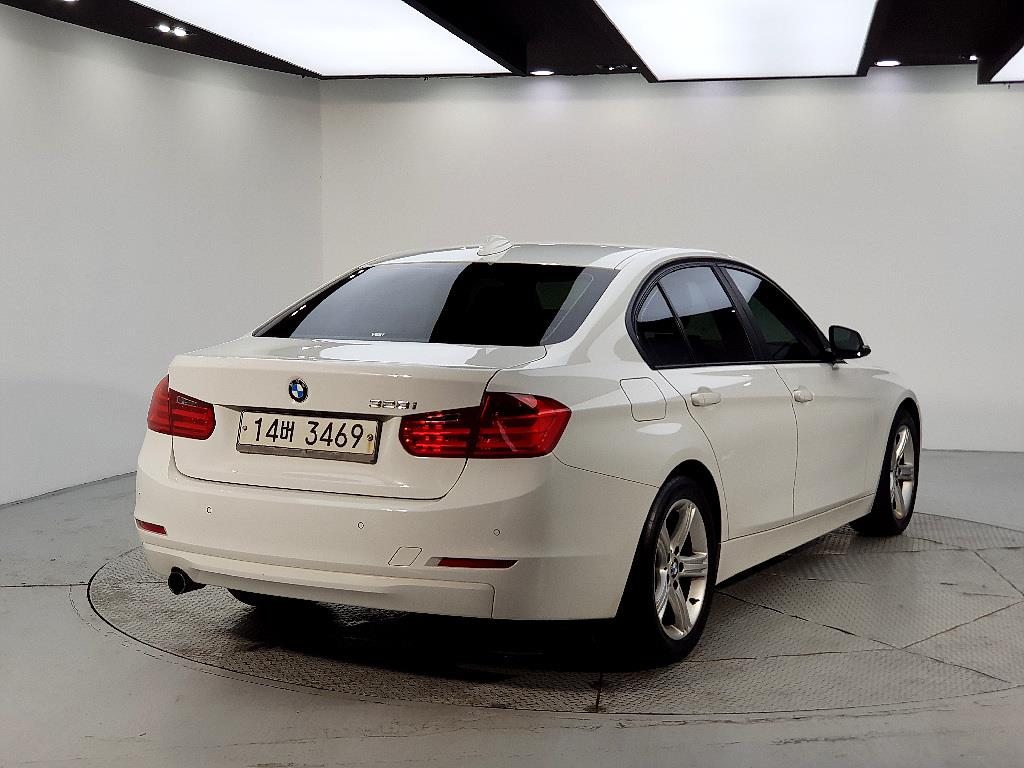 BMW 3 series - Vista 4
