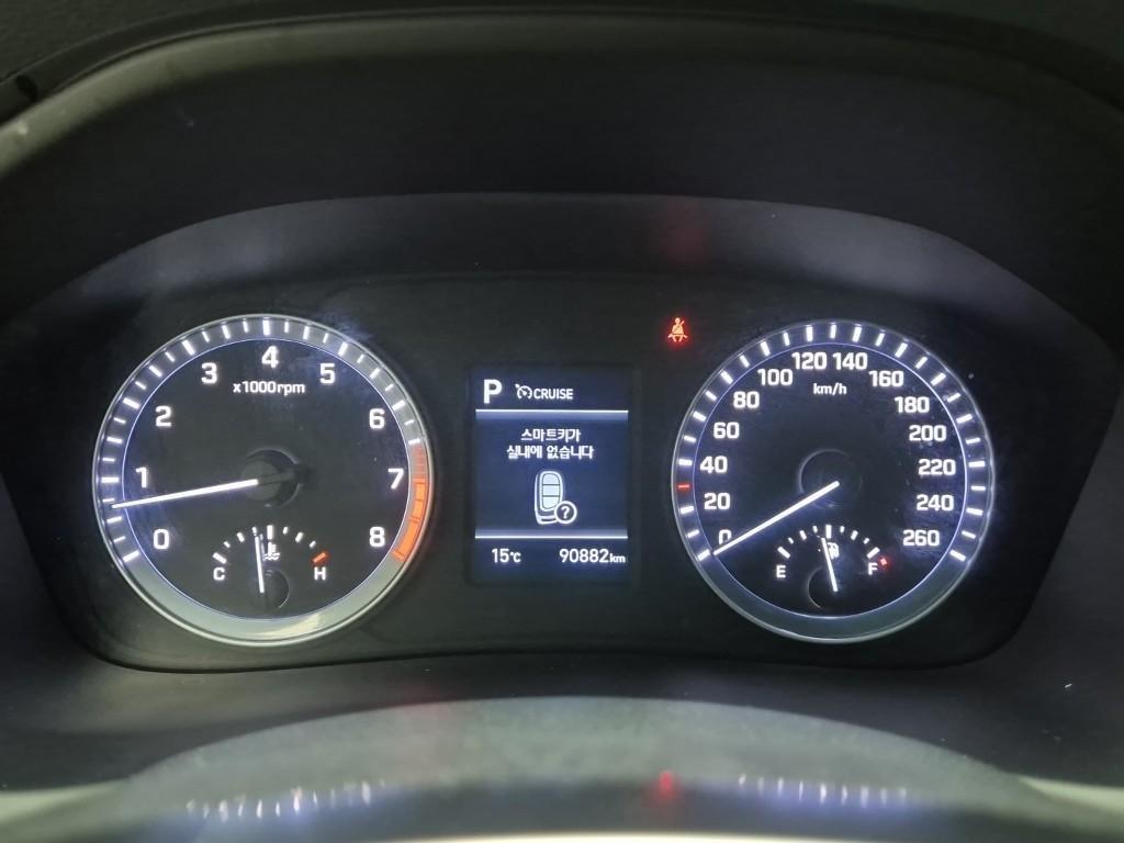 HYUNDAI Sonata - Vista 6