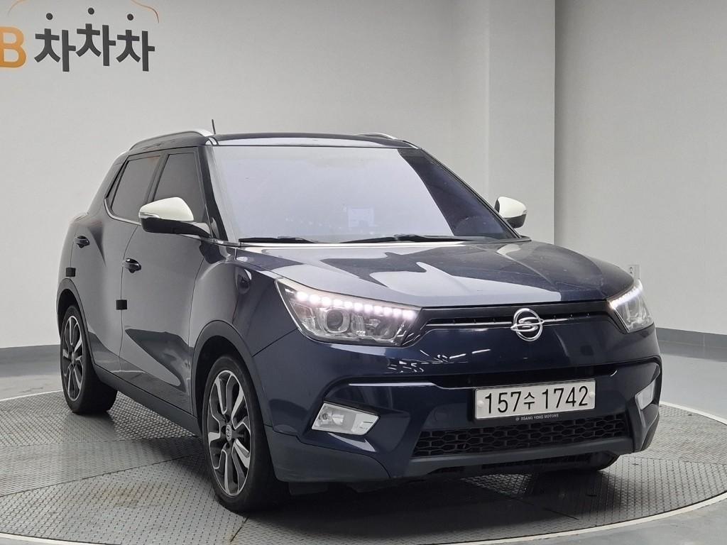 Ssangyong Tivoli - Vista 4