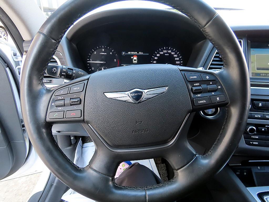 Genesis G80 - Vista 8