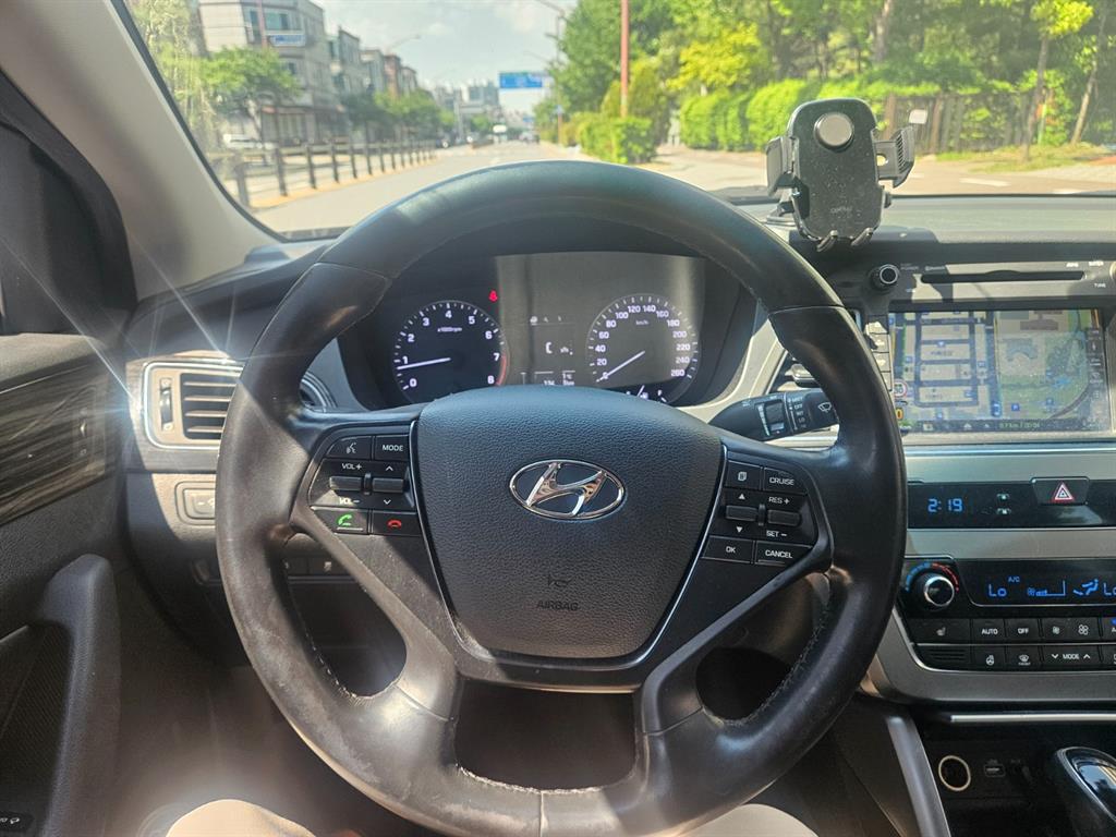 HYUNDAI Sonata - Vista 8