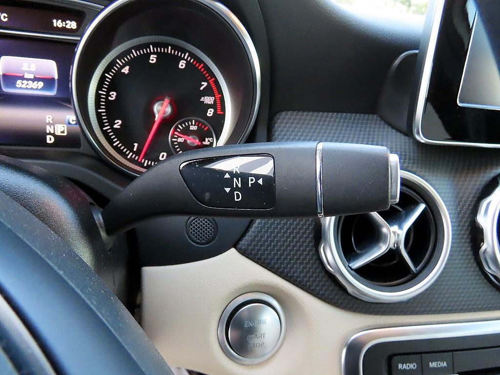 Mercedes Benz GLA Class - Vista 10