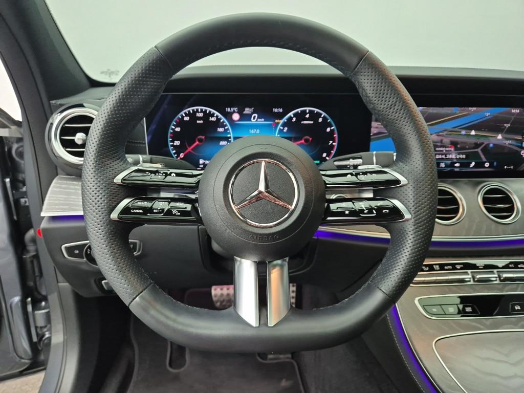 Mercedes Benz E class - Vista 9