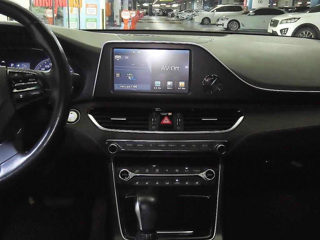 HYUNDAI Grandeur - Vista 11