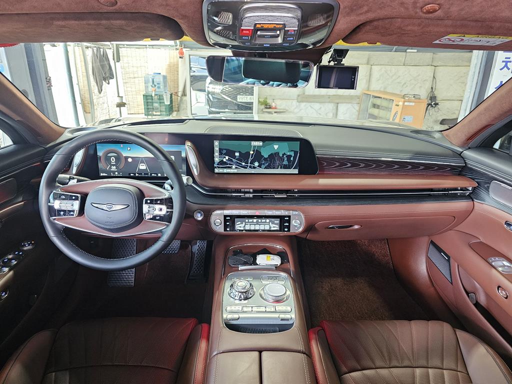 Genesis G90 - Vista 11