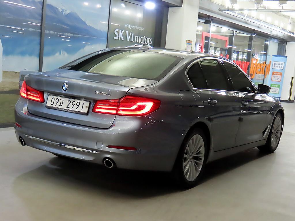 BMW 5 Series - Vista 4