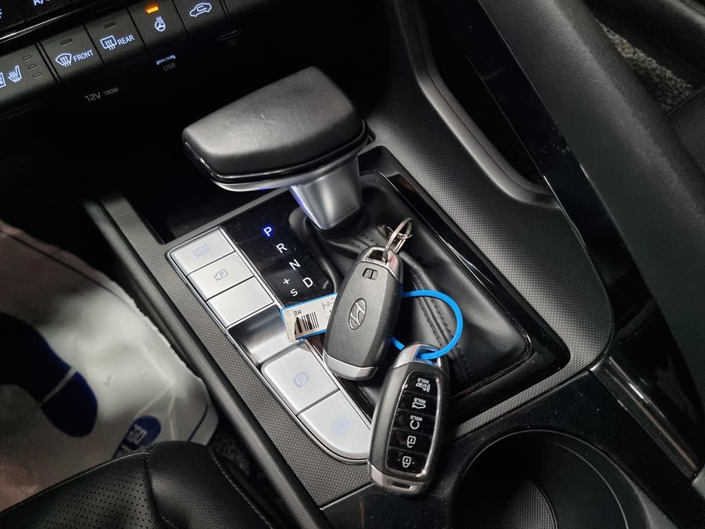 HYUNDAI Avante - Vista 12