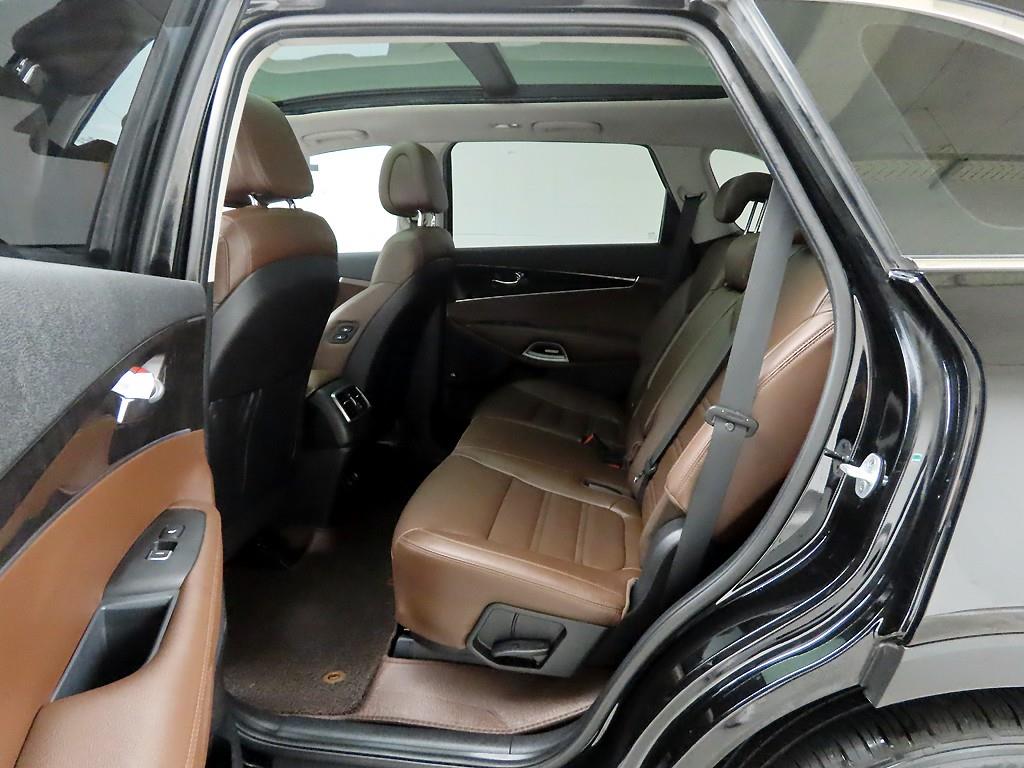 KIA Sorento - Vista 12