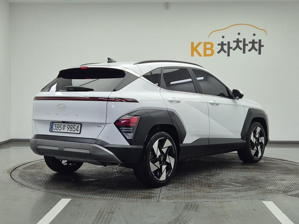 HYUNDAI Kona - Vista 4