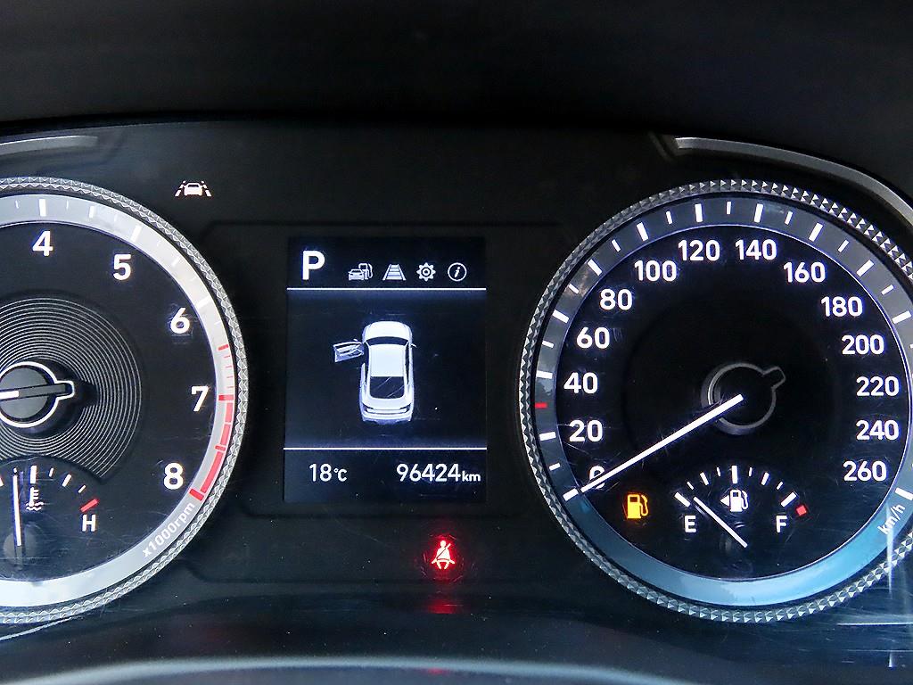 HYUNDAI Sonata - Vista 9