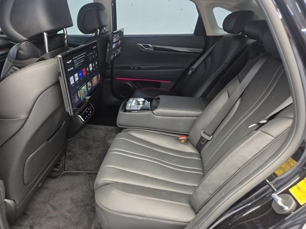 Genesis G80 - Vista 12