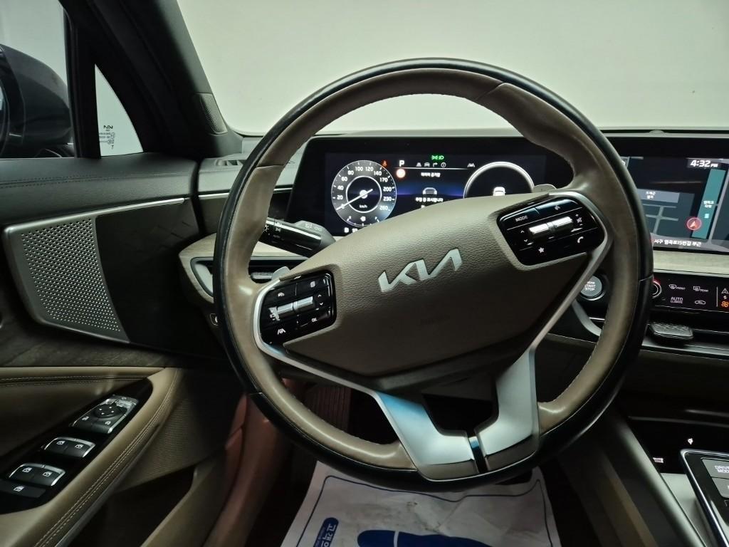 KIA K8 - Vista 10
