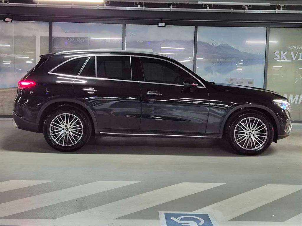 Mercedes Benz GLC Class - Vista 3