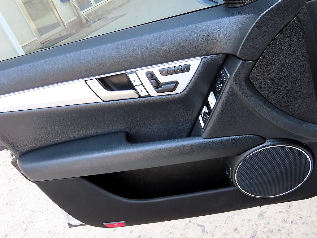 Mercedes Benz C Class - Vista 11