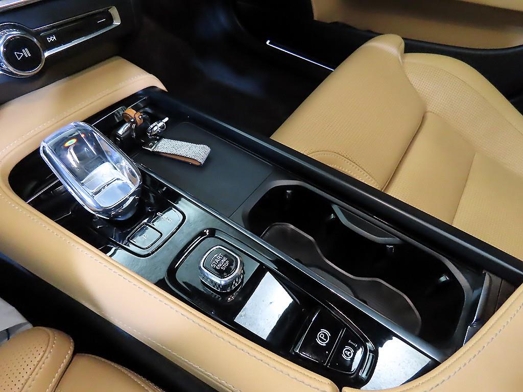 Volvo S90 - Vista 12