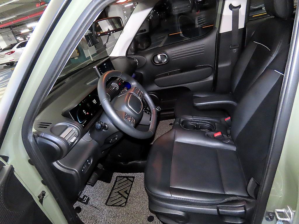 HYUNDAI Casper - Vista 6