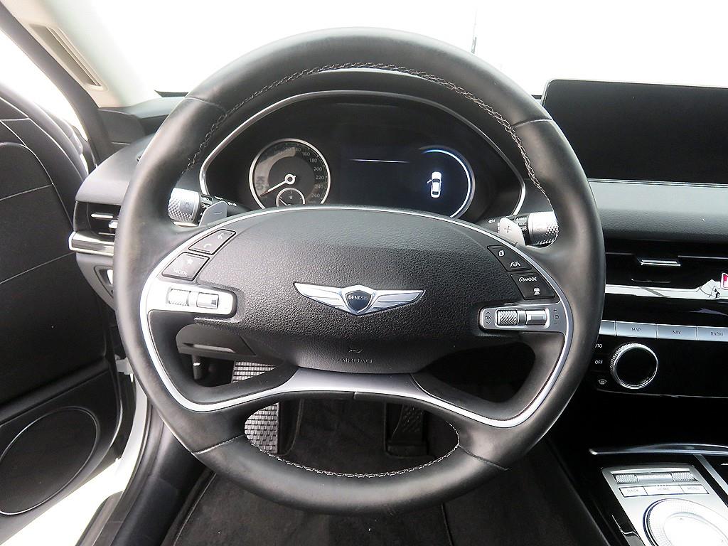 Genesis G80 - Vista 10