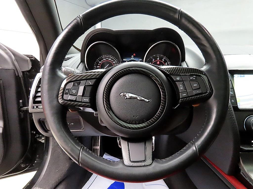 Jaguar F-TYPE - Vista 8