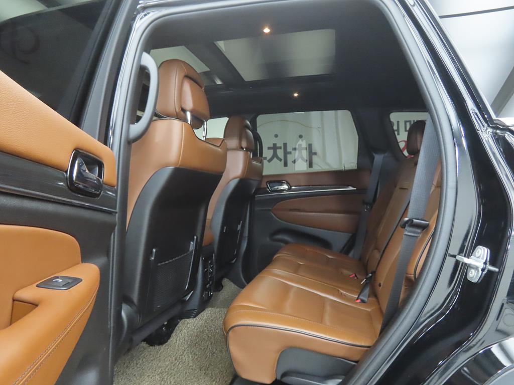 Jeep Cherokee - Vista 6