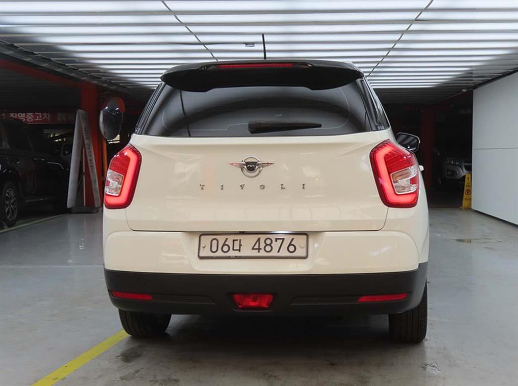 Ssangyong Tivoli - Vista 3