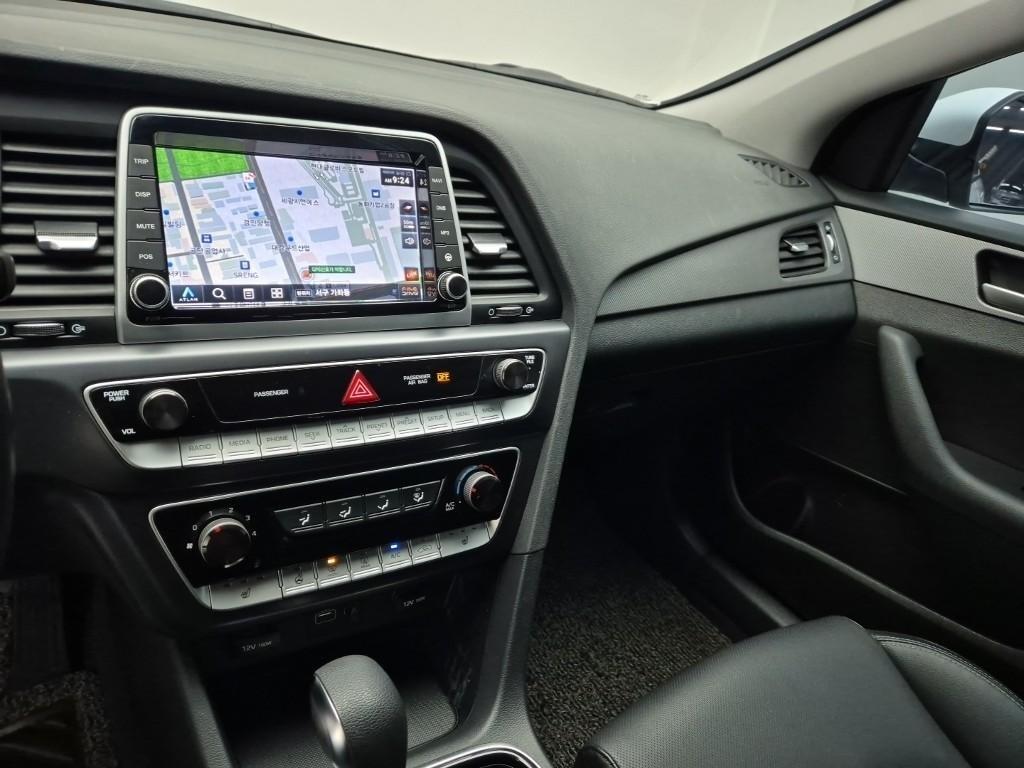 HYUNDAI Sonata - Vista 10