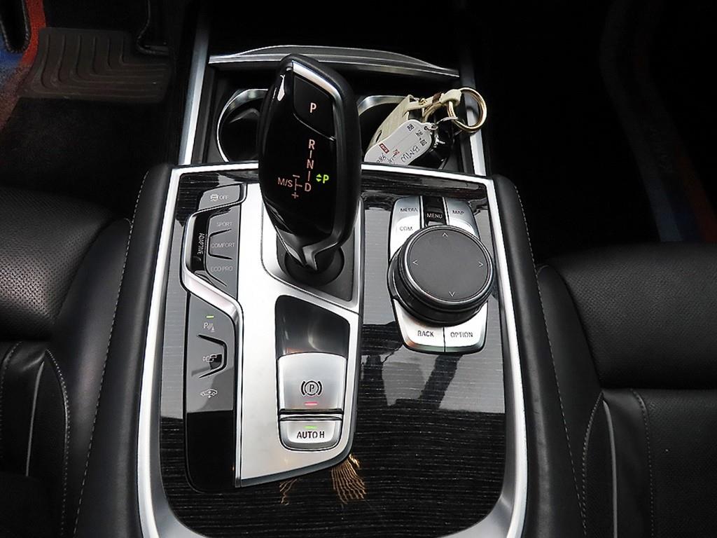 BMW 7 Series - Vista 10