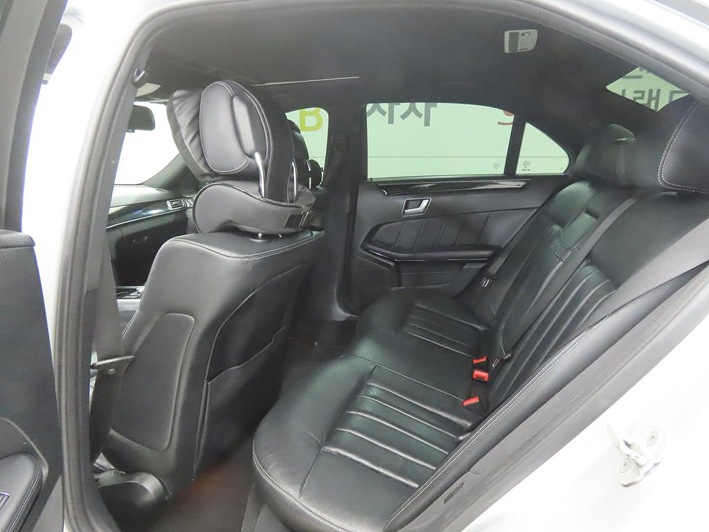 Mercedes Benz E class - Vista 6
