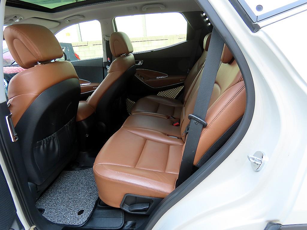 HYUNDAI Santa Fe - Vista 6