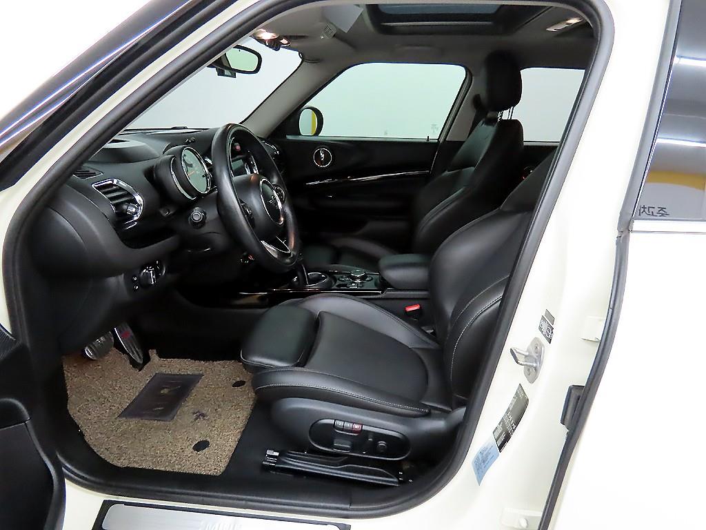 Mini Clubman - Vista 5