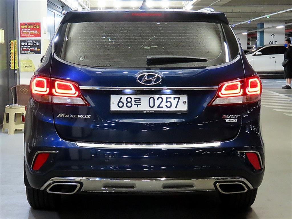 HYUNDAI Maxcruz - Vista 5