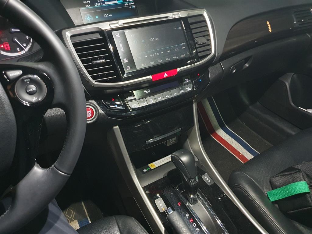 Honda Accord - Vista 10
