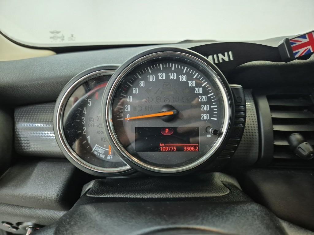Mini Cooper - Vista 6