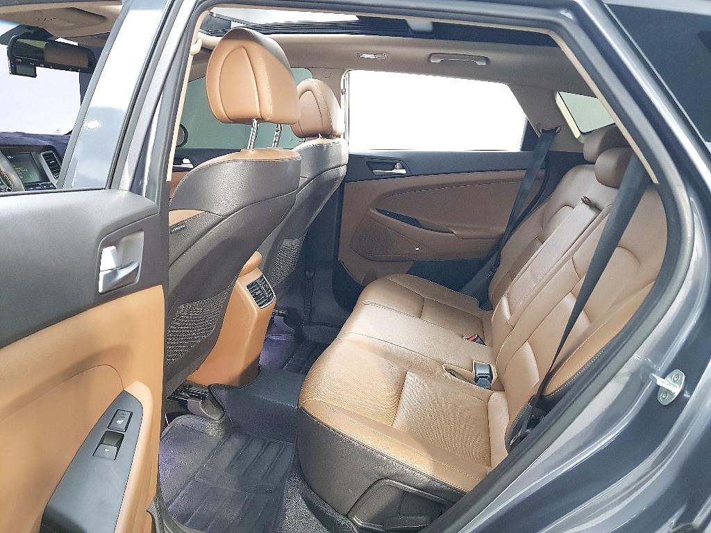 HYUNDAI Tucson - Vista 9