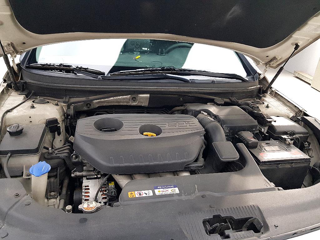 HYUNDAI Sonata - Vista 6