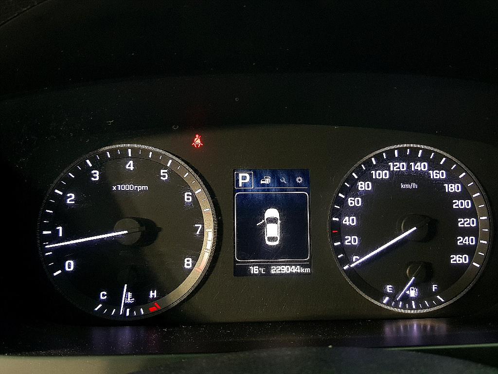 HYUNDAI Sonata - Vista 7